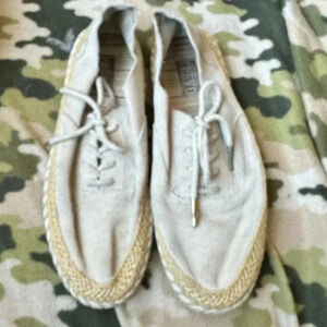 Crevo women’s size 8 shoes